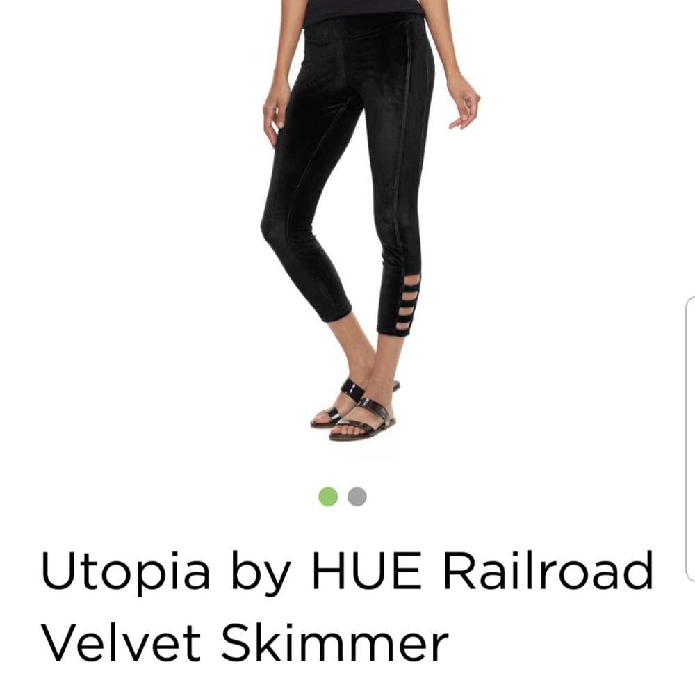 Utopia by HUE railroad velvet skimmer leggings
